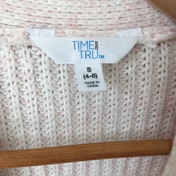 sweater - Picture 3 of 4